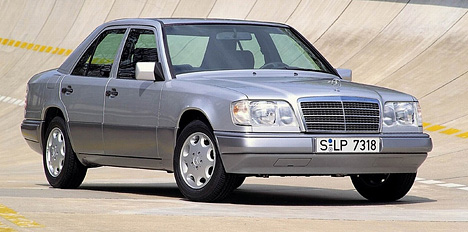 Mercedes-Benz E-class (W-124) — великолепный во всех отношениях автомобиль. Даже спустя долгое время хороший экземпляр этой серии стоит приличных денег.