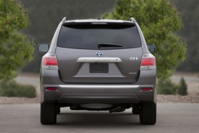 Автомобиль Toyota Highlander Hybrid