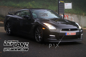 Автомобиль Nissan GT-R 2012 модельного года