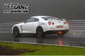 Автомобиль Nissan GT-R 2012 модельного года
