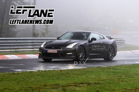 Автомобиль Nissan GT-R 2012 модельного года