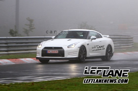 Автомобиль Nissan GT-R 2012 модельного года