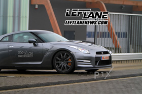 Автомобиль Nissan GT-R 2012 модельного года