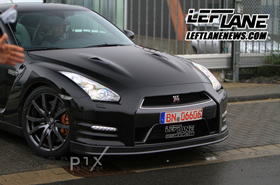 Автомобиль Nissan GT-R 2012 модельного года