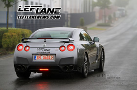 Автомобиль Nissan GT-R 2012 модельного года