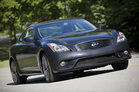 Автомобиль Infiniti G37