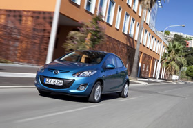 Автомобиль Mazda2