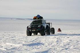 Автомобили Toyota Hilux в Антарктике