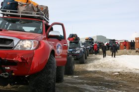 Автомобили Toyota Hilux в Антарктике