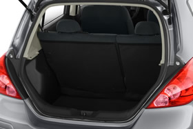 Автомобиль Nissan Tiida Автомобиль Nissan Tiida