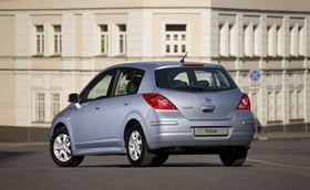 Автомобиль Nissan Tiida