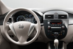 Автомобиль Nissan Tiida