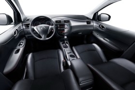 Автомобиль Nissan Tiida