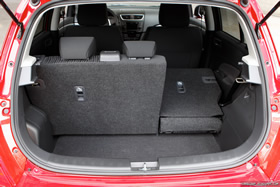 Автомобиль Suzuki Swift Автомобиль Suzuki Swift