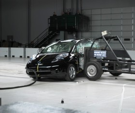 Автомобиль Nissan Leaf