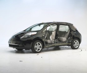 Автомобиль Nissan Leaf