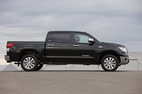 Автомобиль Toyota Tundra