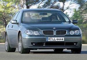 Обновленная семерка BMW появится ближайшим летом