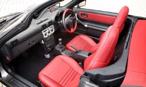 Toyota выпускает новые версии Celica и MR2