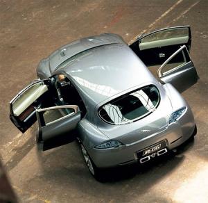 Jaguar R-D6 светит красным
