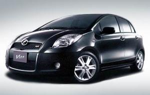 Новое поколение Toyota Yaris появится осенью 2005 года