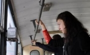 Компостеры в троллейбусах создают...неудобства 