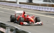 На Кремлевской набережной прошли заезды юбилейного автошоу  Moscow City Racing